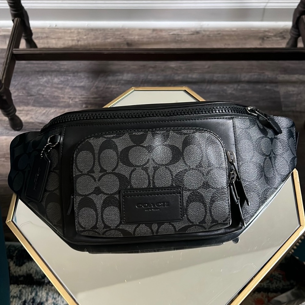 Coach Track Belt Bag In Signature Canvas NWOT!